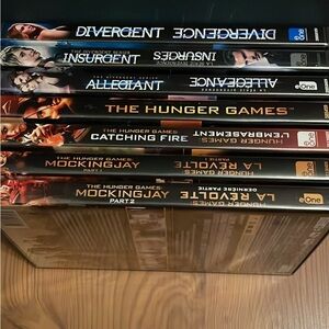 Divergent and Hunger Games DVD Collection
